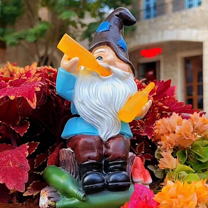 DKJOCKY Gnome Garden Decor Statue with Solar Light Lantern,Birthday Gifts for Women Mom Grandma,Funny Waterproof Resin Figurine Outdoor Decorations for Yard Patio Lawn Balcony Porch