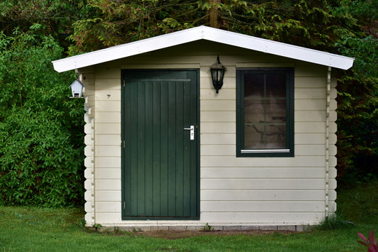 [GREENMENT] How can I stop my outdoor storage shed from warping and cracking in the sun?