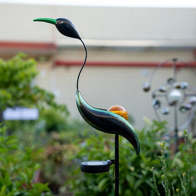 Solar Crane Garden Statue Light for Patio Yard Lawn Porch Outdoor Decorations Waterproof Metal Garden Sculpture, Solar Powered Housewarming Gifts, Mom Birthday Gifts